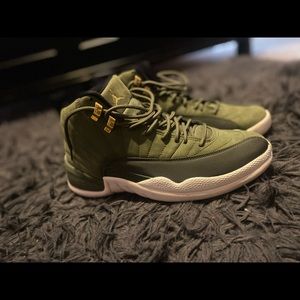 Jordan 12 Retro
Chris Paul Class Of 2003